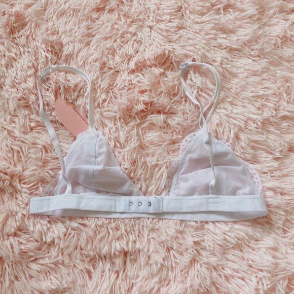 NWT White Triangle Lace Bralette - Picture 3 of 4